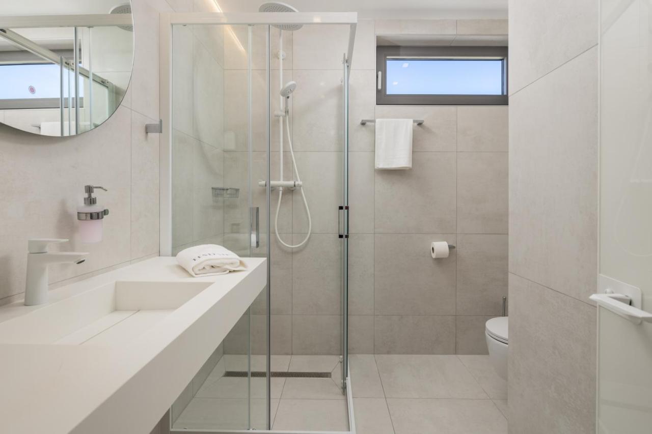 Hadrie Luxury Resort And Villas Krk Кърк Екстериор снимка